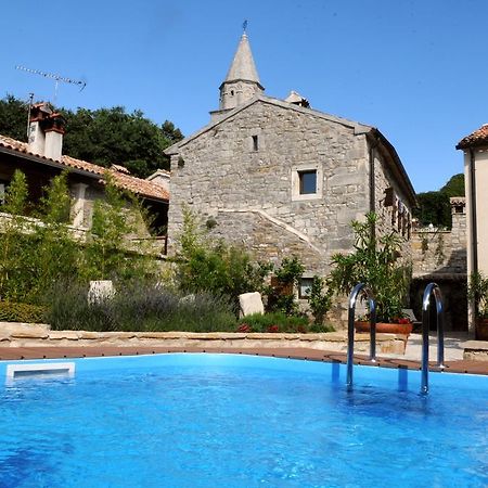 Holiday Homes Poli Svetega Antona Gračišće 객실 사진