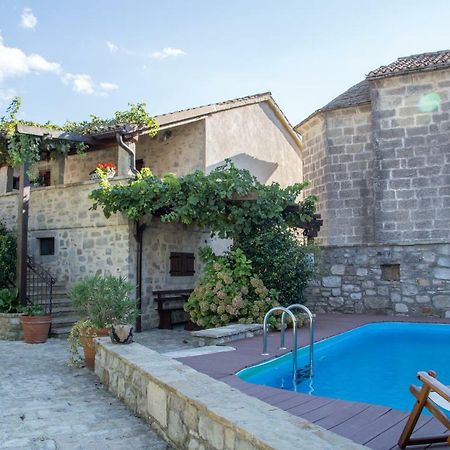 Holiday Homes Poli Svetega Antona Gračišće 외부 사진