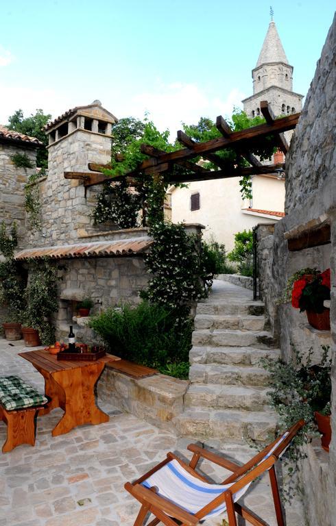 Holiday Homes Poli Svetega Antona Gračišće 객실 사진