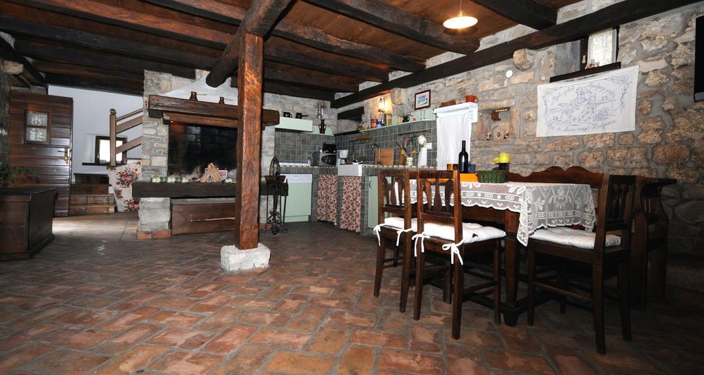 Holiday Homes Poli Svetega Antona Gračišće 외부 사진