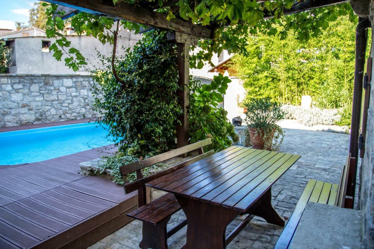 Holiday Homes Poli Svetega Antona Gračišće 외부 사진