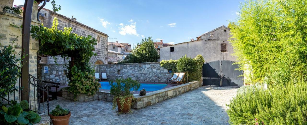 Holiday Homes Poli Svetega Antona Gračišće 외부 사진