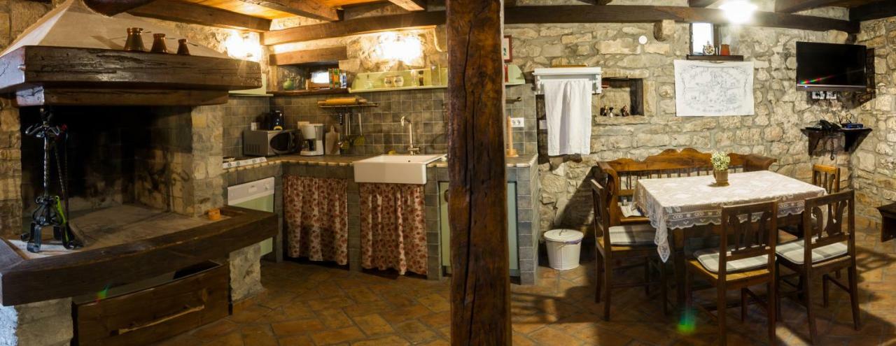 Holiday Homes Poli Svetega Antona Gračišće 외부 사진