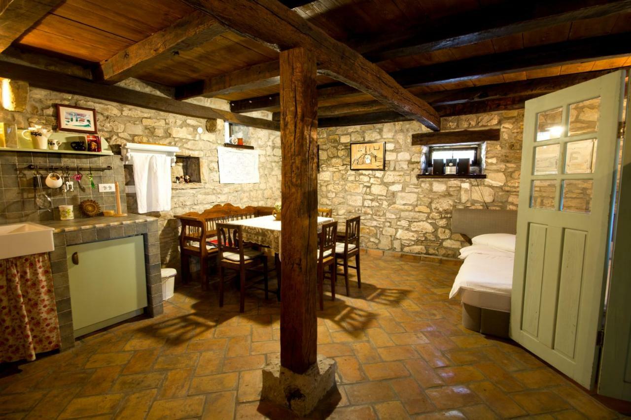 Holiday Homes Poli Svetega Antona Gračišće 외부 사진